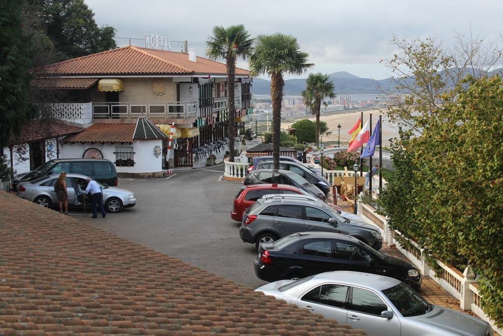 Hostal El Carro Laredo Exterior photo